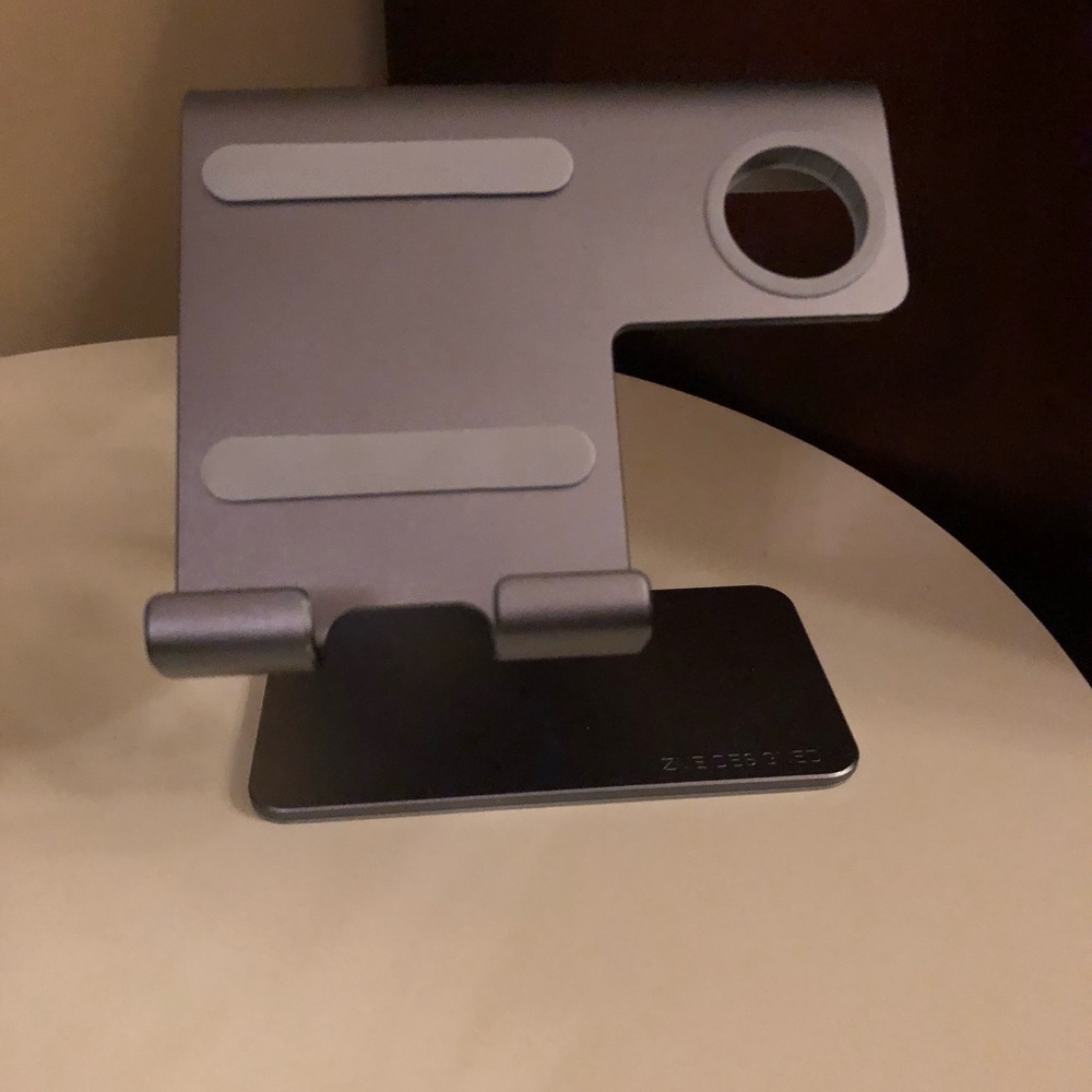 📱IPhone and iWatch ⌚️stand